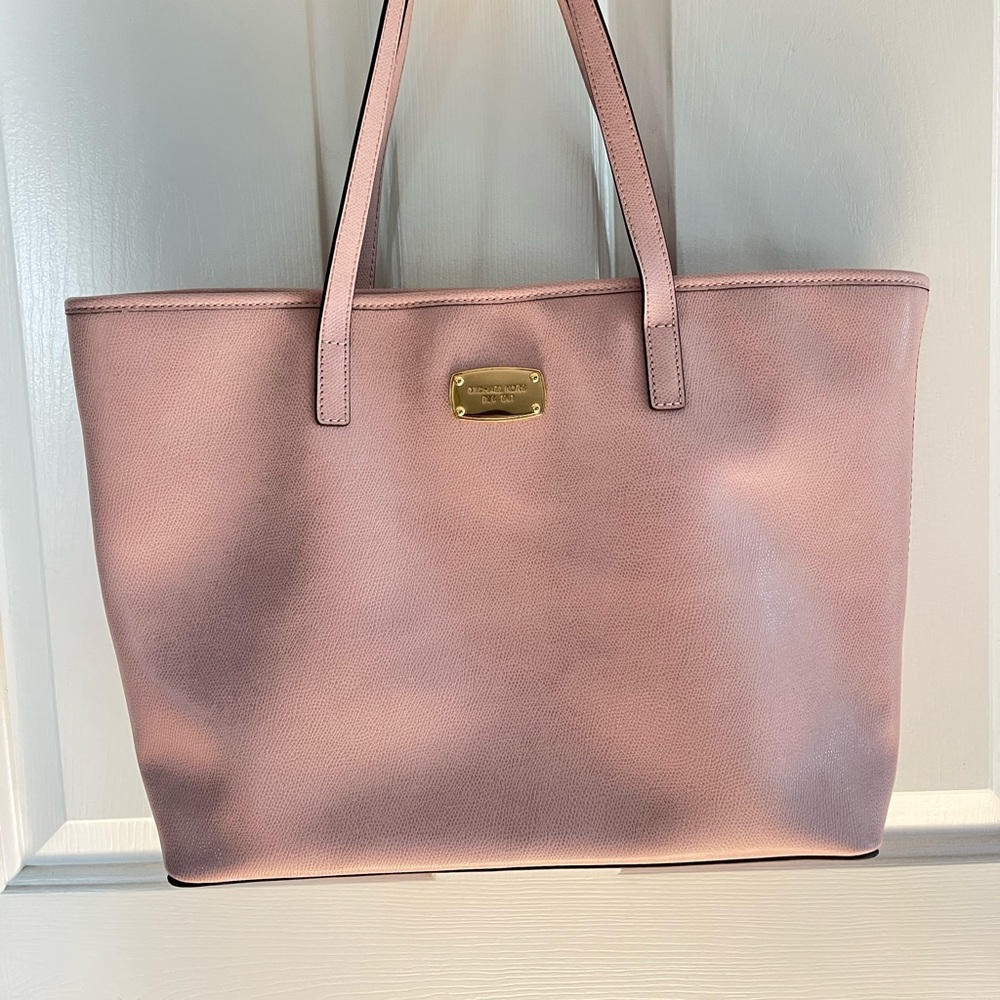 Michael Kors baby pink tote and computer holder 👜💻💕